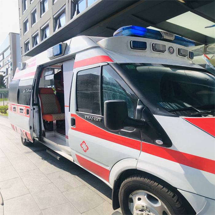 西宁市城中区元树社区卫生服务站预约私人救护车租赁到山东东营出租救护车多少钱