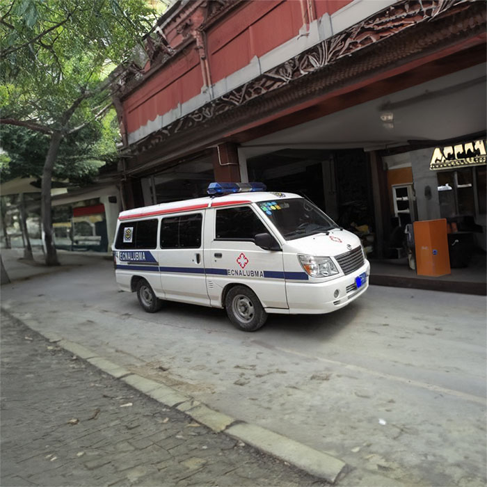 青海省心血管病专科医院租救护车到西藏林芝私人救护车出租多少钱