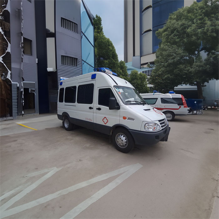 西宁市城中区仓门街社区卫生院租私人救护车转院到山东日照救护车出租收费多少