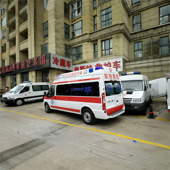 青海省西宁人民医院租赁正规救护车到新疆阿克苏救护车出租租赁电话是多少