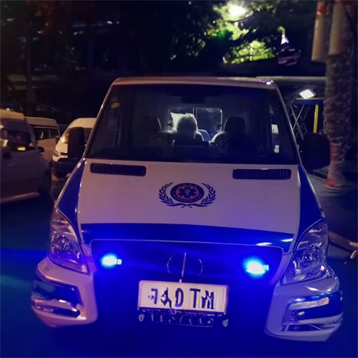 青海省藏医院租私人救护车到山东威海救护车出租的价格是多少