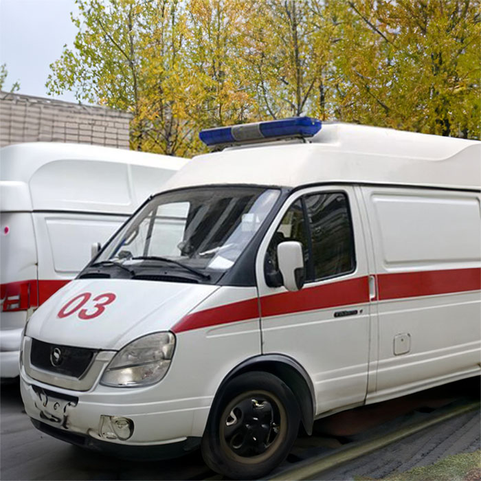 西宁永昌中西医结合门诊部租赁私家救护车到四川德阳哪里有带呼吸机的救护车出租