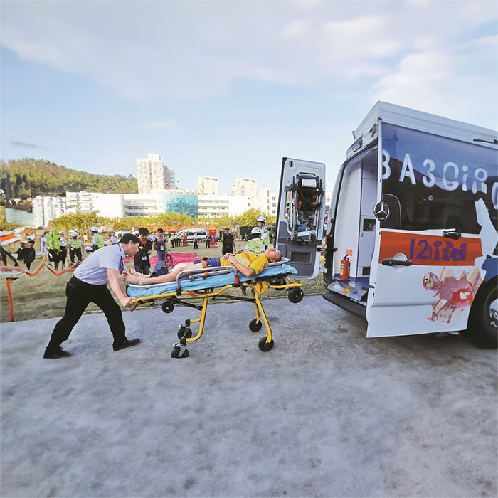 青海省西宁精神卫生防治院租用私人救护车到湖南永州救护车出租的价格是多少