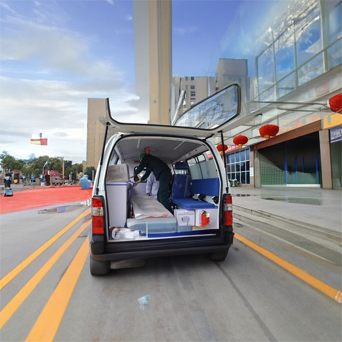 青海省心血管病专科医院私人救护车租赁到四川自贡跨省救护车出租哪个好