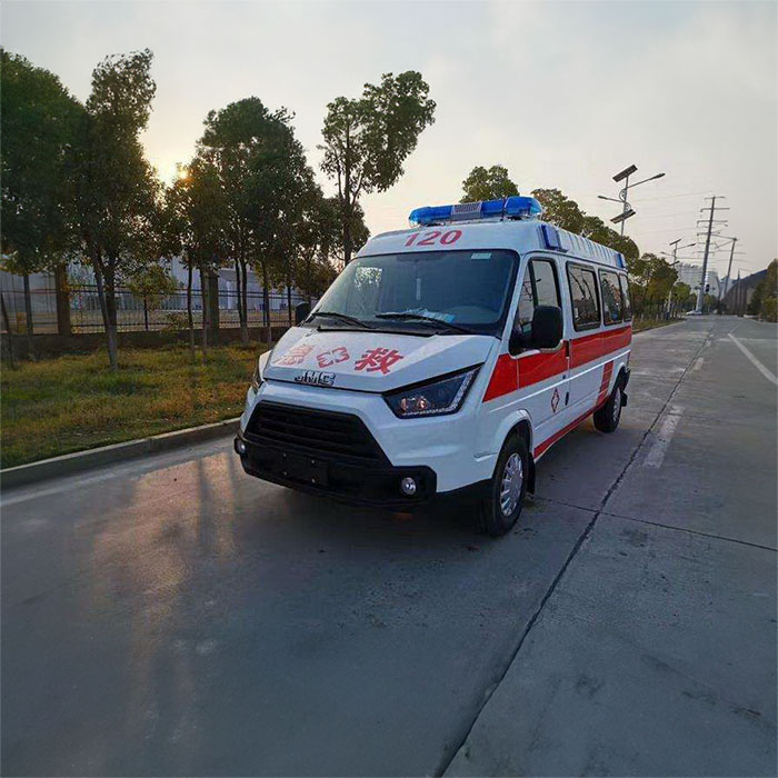 西宁昆仑医院预约私人救护车转运到上海长途救护车出租哪里靠谱