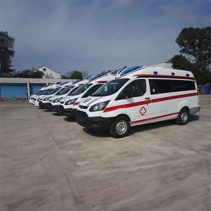 青海红十字医院青海省监狱管理局中心医院租赁私人救护车转运到新疆和田120救护车出租费多少钱