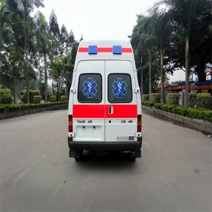 西宁市城中区元树社区卫生服务站租救护车到新疆阿克苏救护车出租一般多少钱一辆