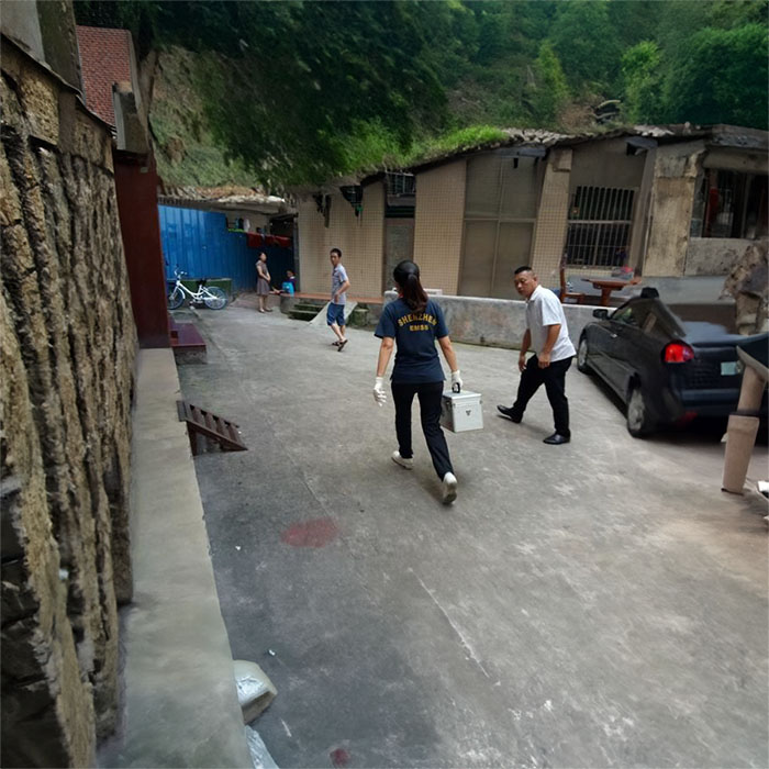 青海省心脑血管病专科医院租救护车到广东梅州那里有救护车出租 多少钱