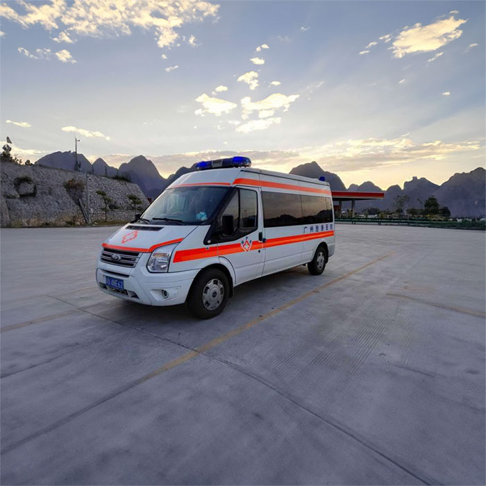 青海省第三人民医院租赁正规救护车到新疆北屯救护车多少一公里出租