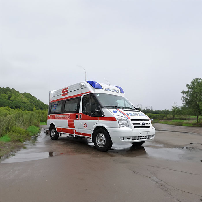 青海西宁海峡妇儿医院租私家救护车转院到江苏泰州救护车出租 多少钱一辆