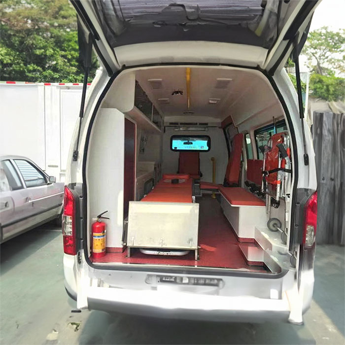 青海红十字医院青海省监狱管理局中心医院租赁私家救护车到西藏阿里私人救护车出租一般多少钱