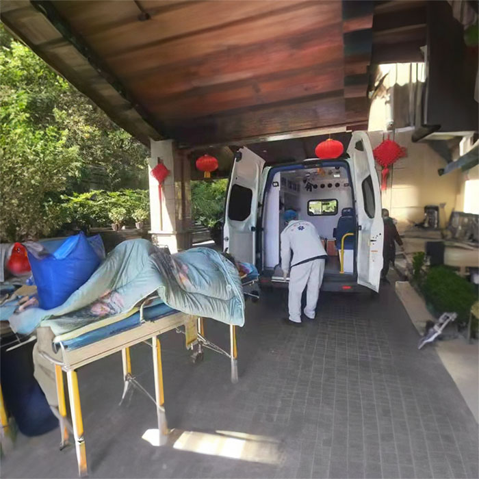 中国人民医院第四医院租救护车到广西贺州叫一次救护车多少钱出租