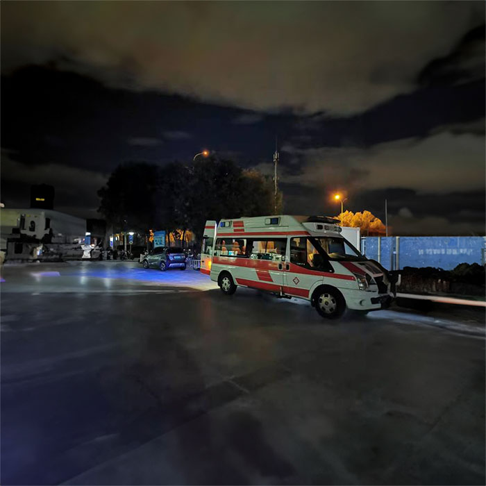 中国人民医院第四医院租赁私人救护车到江苏南京长途救护车出租电话多少