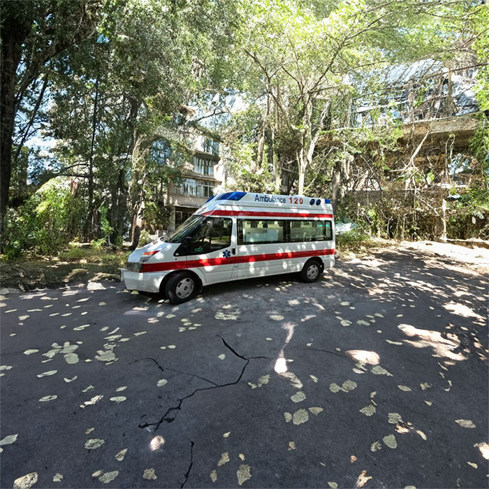 青海省第三人民医院租私人急救车到甘肃兰州救护车出租车多少钱一公里