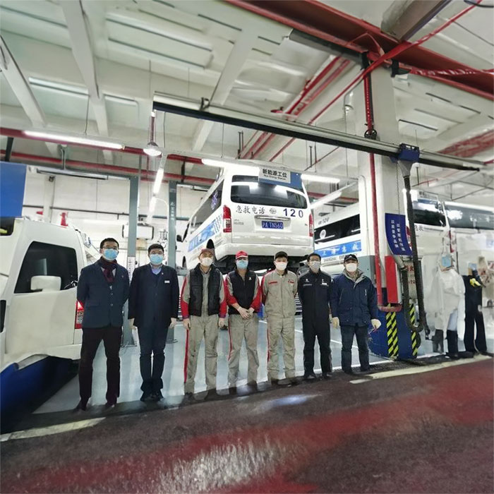 青海省康复医院出租急救车护送到新疆克拉玛依救护车出租公司哪里实惠