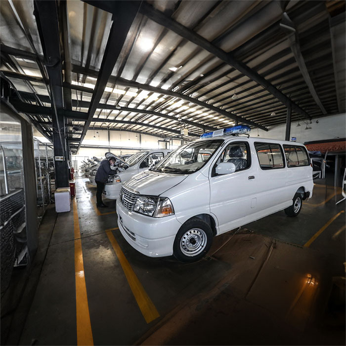 青海省人民医院租私人救护车到西藏拉萨跨省救护车出租哪个好