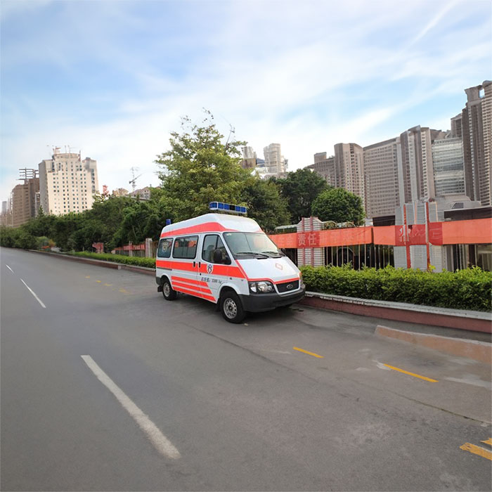 西宁大通博爱医院预约私人救护车转运到江苏南通私人救护车出租如何叫