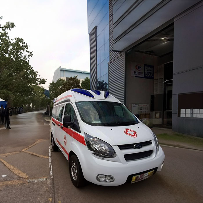 青海省精神卫生防治院租赁私人救护车转运到上海私人120救护车出租多少钱