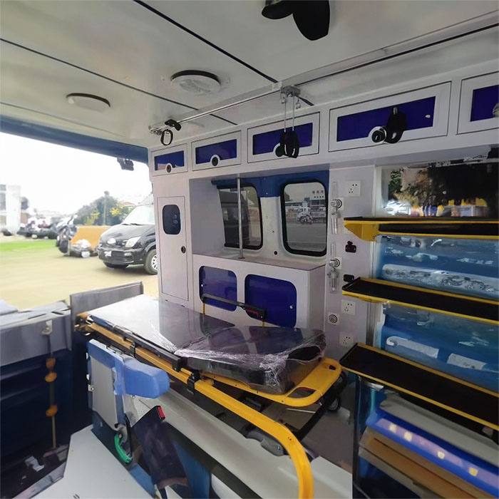 青海省藏医院预约私人救护车租赁到云南曲靖哪里有120救护车出租公司