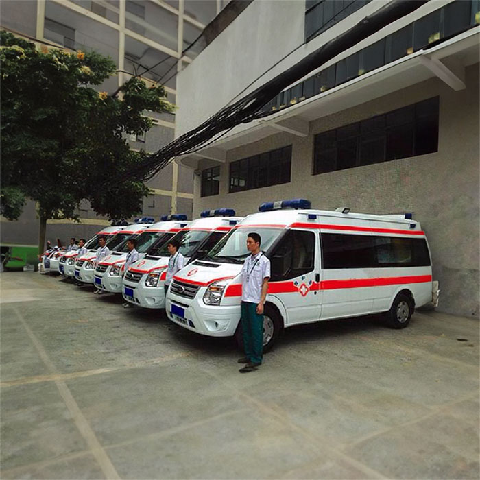 西宁市城东区在水一方社区卫生院租赁私人救护车转运到河南信阳长途救护车出租哪里实惠