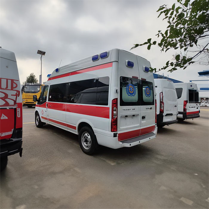 青海红十字医院青海省监狱管理局中心医院租救护车到广东汕尾私人120救护车出租多少钱