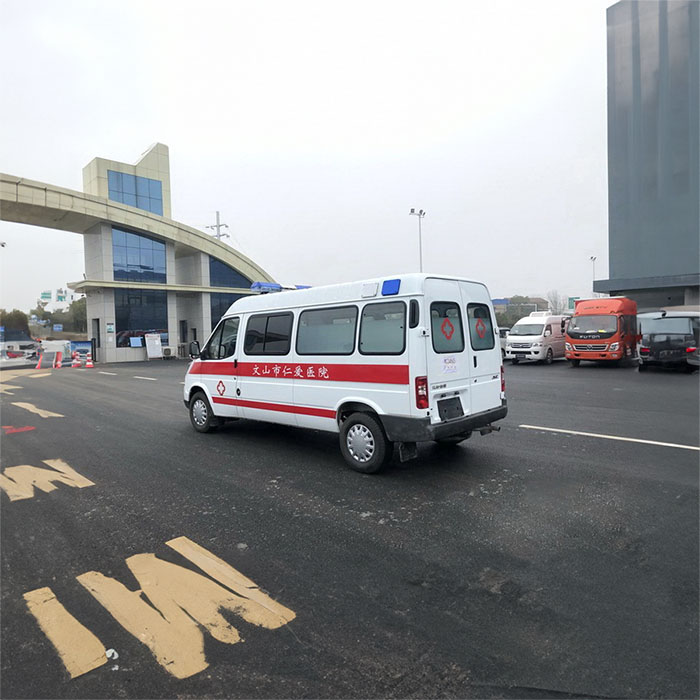 西宁市城东区国际村社区卫生院租用私人救护车到河北邯郸救护车出租长途多少钱