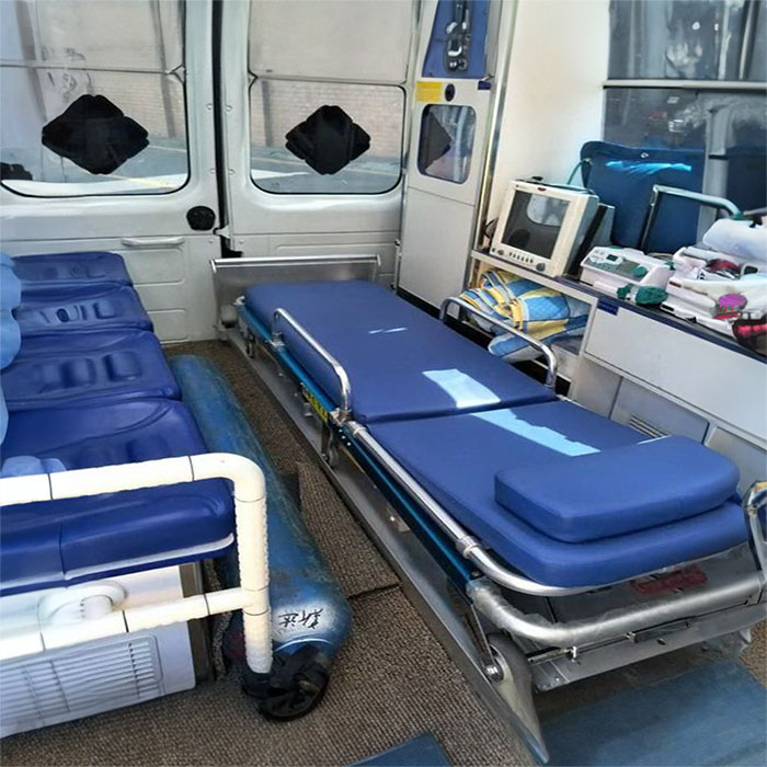 青海大学附属医院租私人急救车到江西新余120救护车出租费用是多少