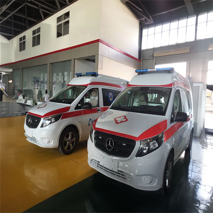 青海西宁仁济医院租私人救护车转院到陕西西安救护车出租服务哪里比较好