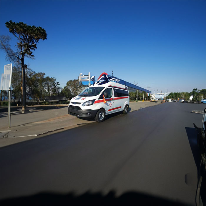 青大附院预约私人救护车转运到青海西宁救护车出租公司费用多少