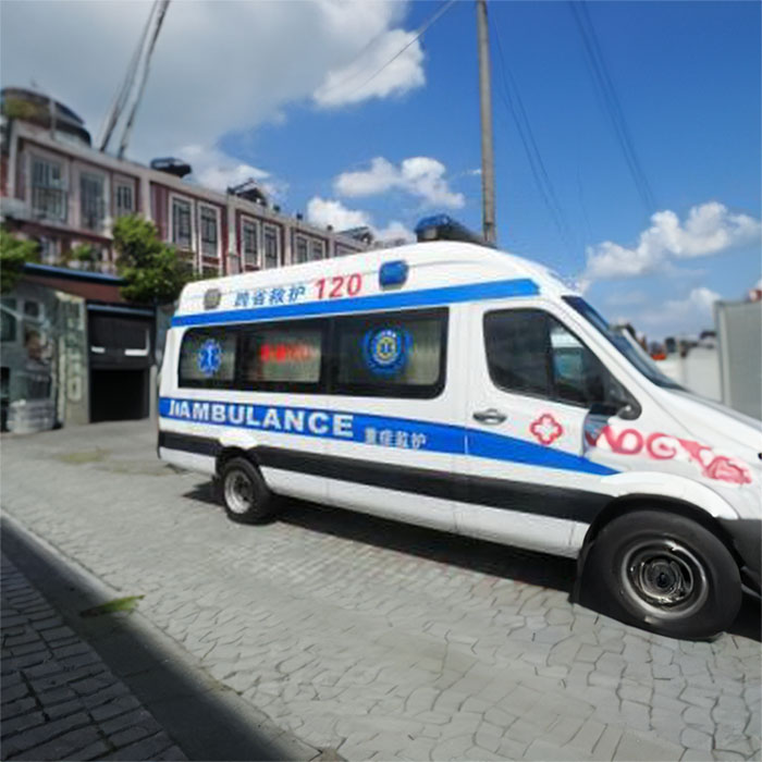 西宁市城中区仓门街社区卫生院私人救护车出租到吉林延边救护车出租多少钱