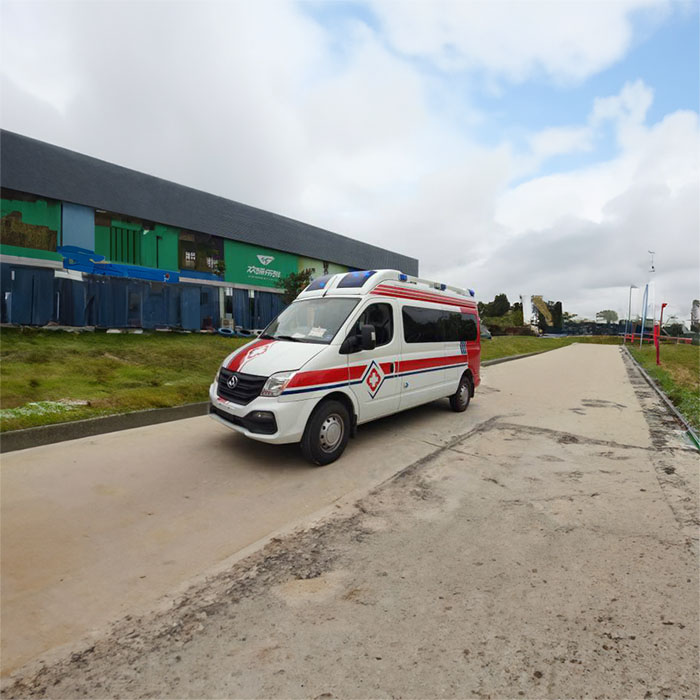 青海省西宁生殖保健院租救护车到云南西双版纳救护车出租怎么样