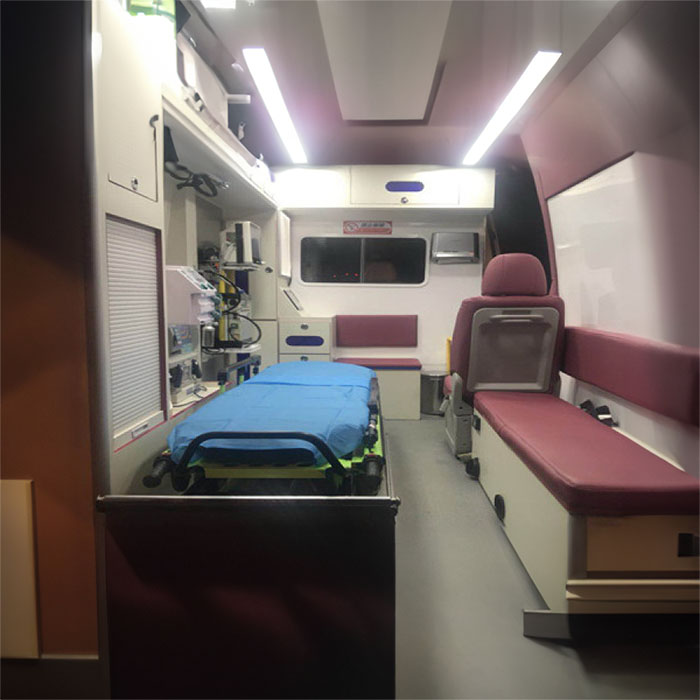 青大附院租用私人救护车到广东清远救护车出租服务 长途转运服务多少钱