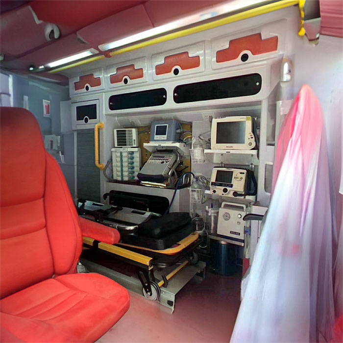 西宁市城北区中医院租私人急救车到辽宁锦州叫救护车一般多少钱出租公司