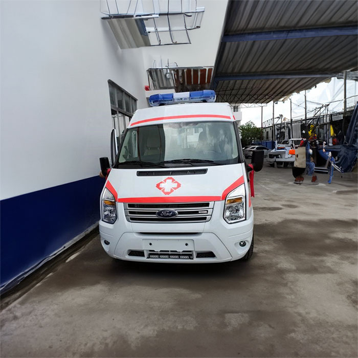 西宁康馨中西医门诊部租赁私家救护车到陕西安康救护车出租收费多少钱