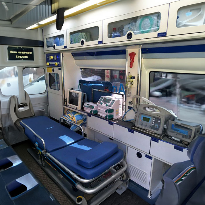 青大附院租救护车到云南丽江救护车出租一般多少钱租用