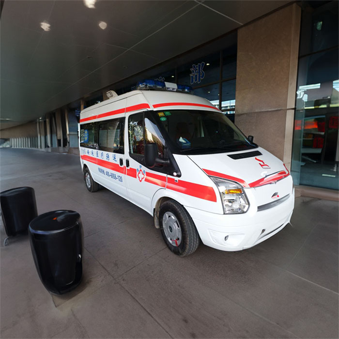 西宁昆仑医院租私人救护车到四川泸州叫一次救护车多少钱出租