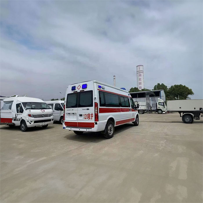 西宁超微骨科医院租私家救护车转院到安徽阜阳救护车出租长途转院多少钱