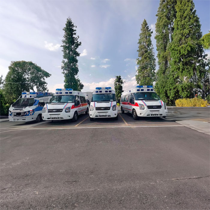 青海西宁东大肛肠医院租救护车护送到西藏山南救护车出租费用多少