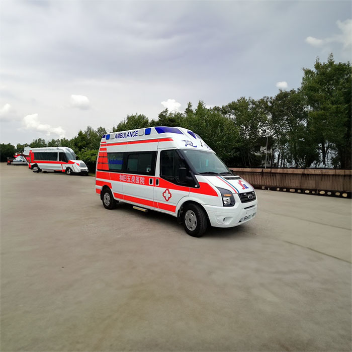 西宁市第三人民医院租救护车护送到甘肃临夏救护车如何收费 出租公司