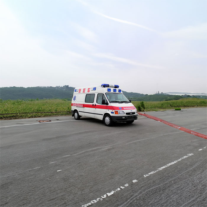 青海大学附属医院救护车出租到吉林延边哪里有正规救护车出租