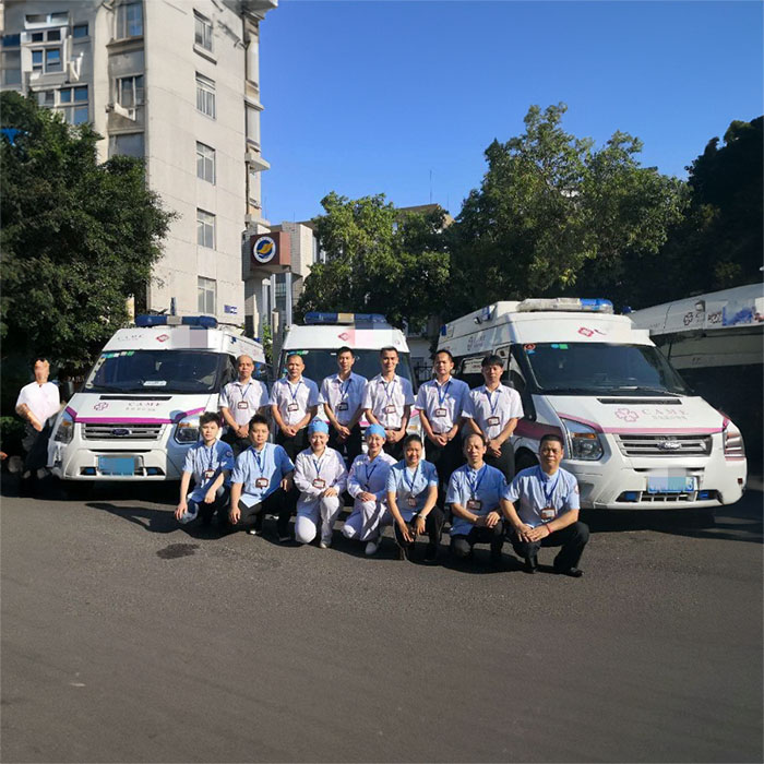 青海省西宁精神卫生防治院租私人救护车到湖北襄阳跨省救护车出租哪里有