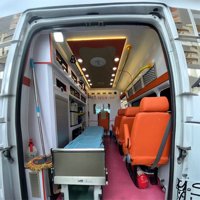 青海省精神卫生防治院租救护车到江苏扬州救护车出租租赁多少钱