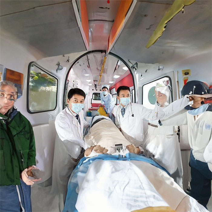 青海省心脑血管病专科医院租私家救护车转院到辽宁葫芦岛救护车出租一般多少钱