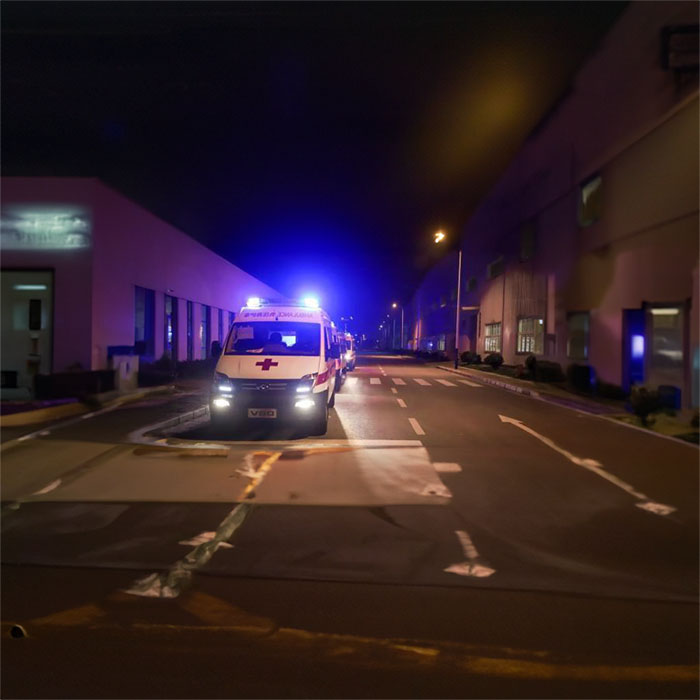 西宁仁爱妇科医院租救护车到山东济南救护车出租租赁电话是多少