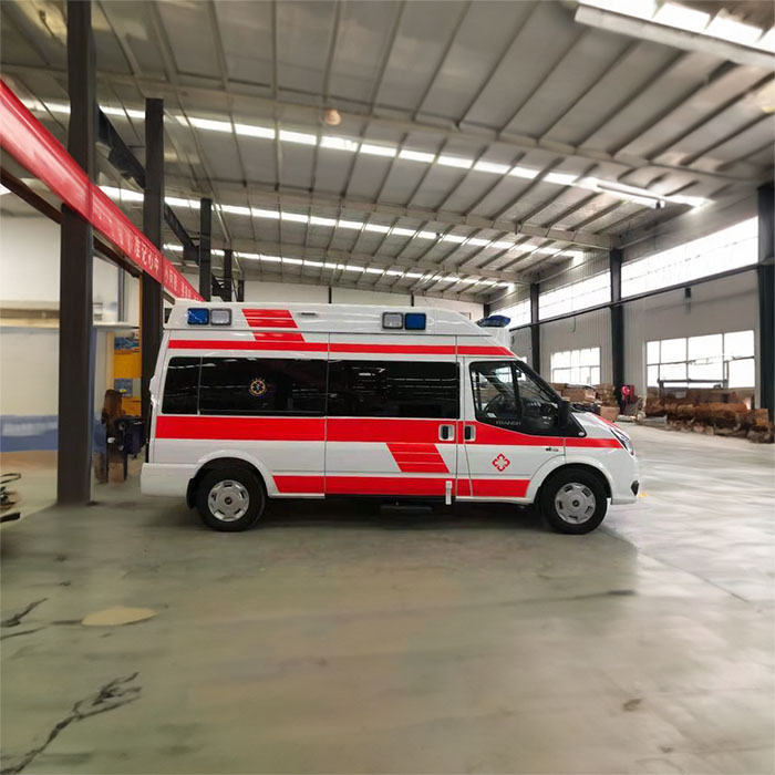 青海省第四人民医院（青海省传染病医院）租用私人救护车护送到黑龙江大兴安岭救护车出租收费多少