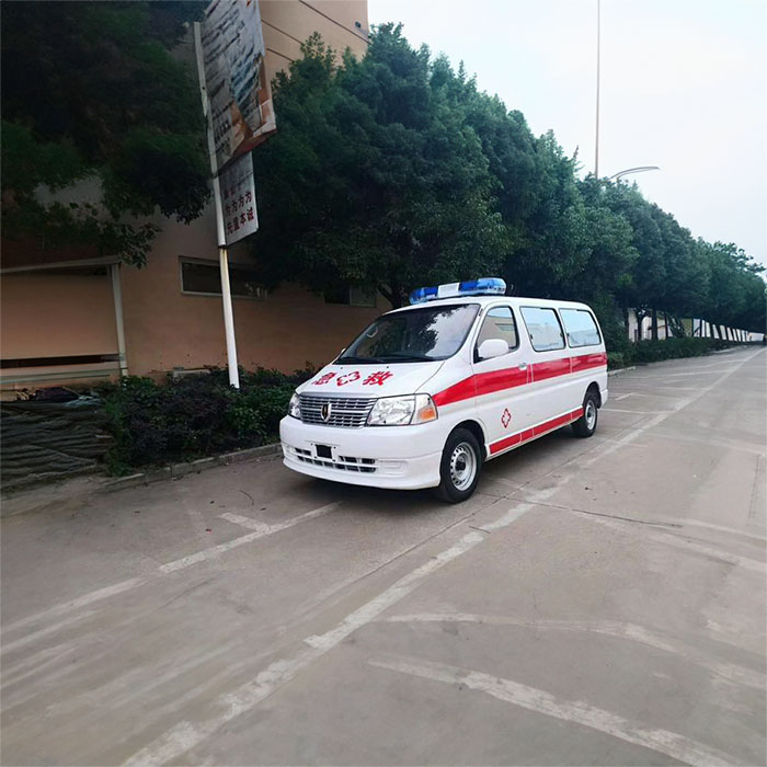 青海省第四人民医院（青海省传染病医院）私人救护车租赁到广西河池私人120救护车出租多少钱