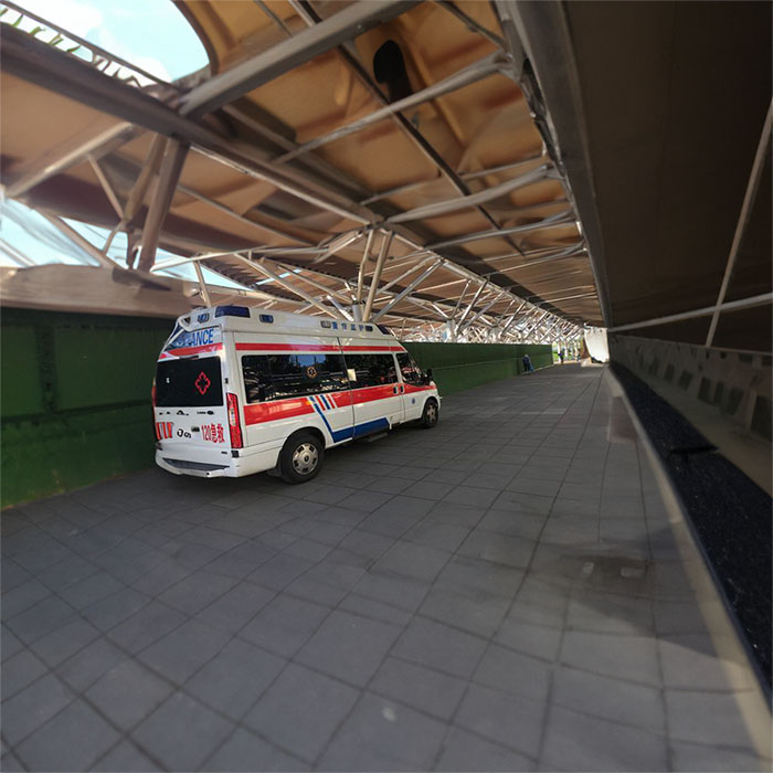 青大附院租用私人救护车护送到四川德阳救护车出租需要多少钱