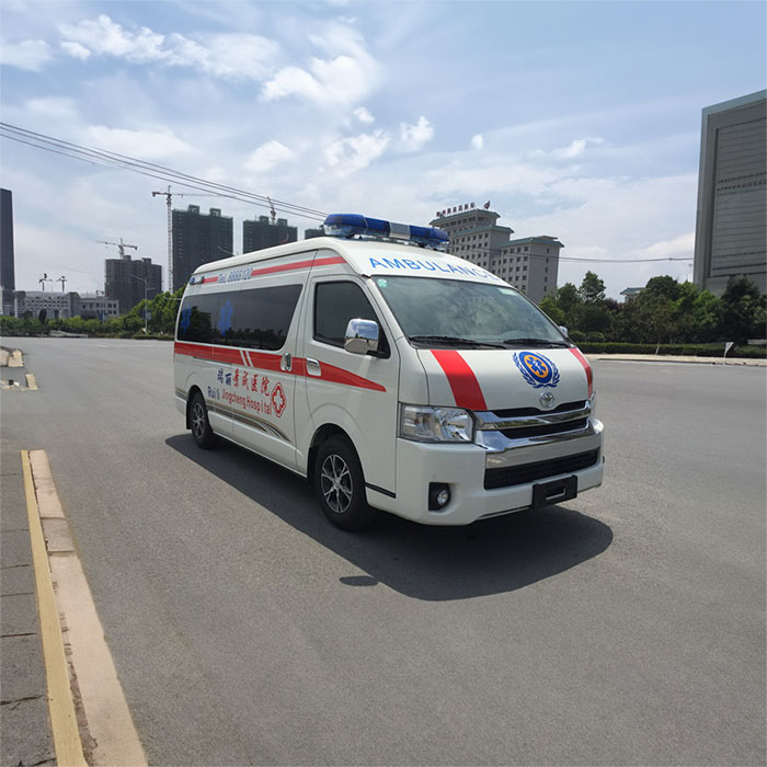 西宁昆仑医院租赁私家救护车到四川凉山救护车出租一般多少钱公司