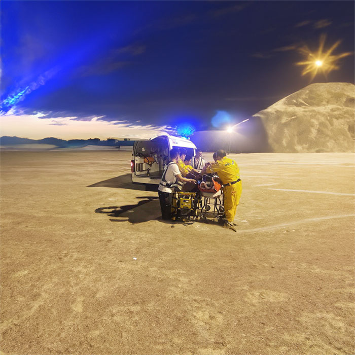 青海省西宁交通医院租赁正规救护车到陕西渭南专业救护车出租电话多少