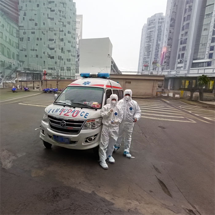 青海省西宁海南州贵德县河西镇中心卫生院租赁私人救护车转运到湖北咸宁救护车出租一次多少钱